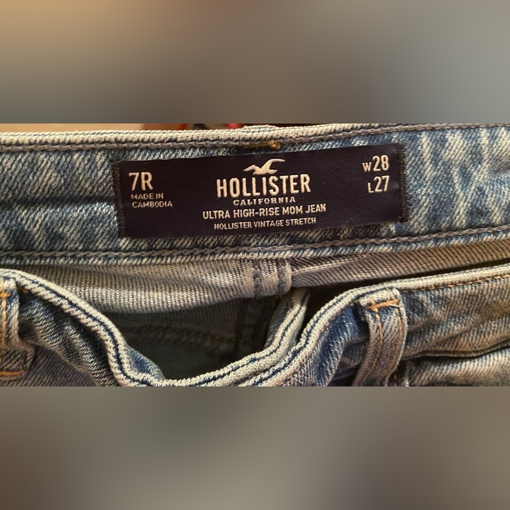 Ultra High Rise Mom Jeans - Picture 2 of 2